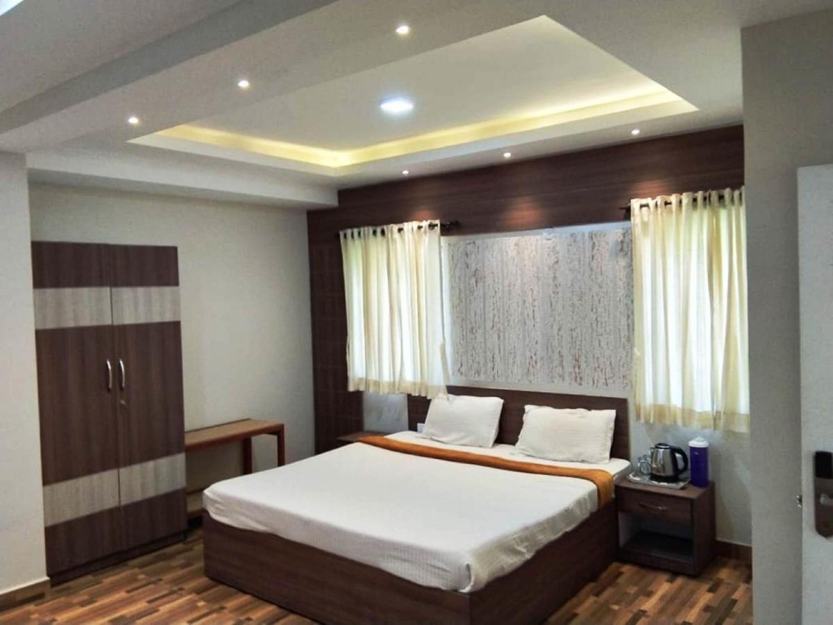 Dew Drop Inn 乌提 外观 照片
